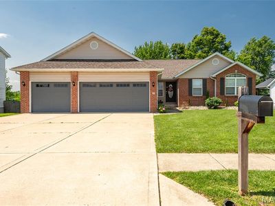 91 Stonebrooke, Troy, IL, 62294