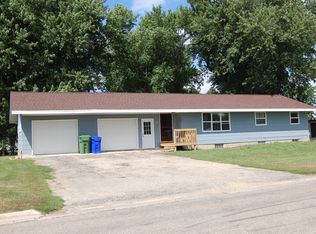 408 5th St SE, Fulda, MN 56131