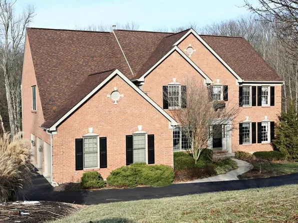 611 Ridgestone Dr, Cincinnati, OH 45255