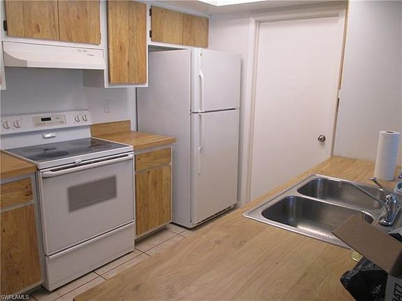3rd image of 1423/1425 SE 24th Ave