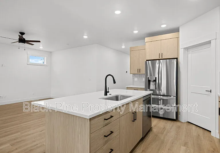 4642 N Maple Grove Rd — Photo 15