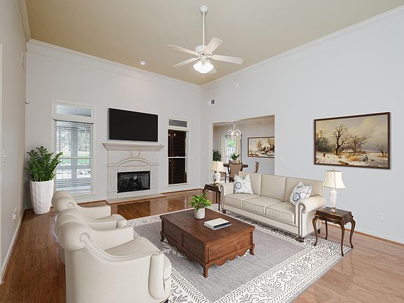 2nd image of 5212 Creekside Loop