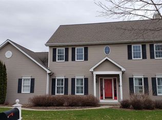 4232 N Terraview Dr, Appleton, WI 54913