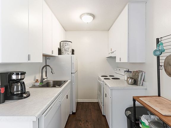 4th image of 3508 Colfax Ave S APT 202