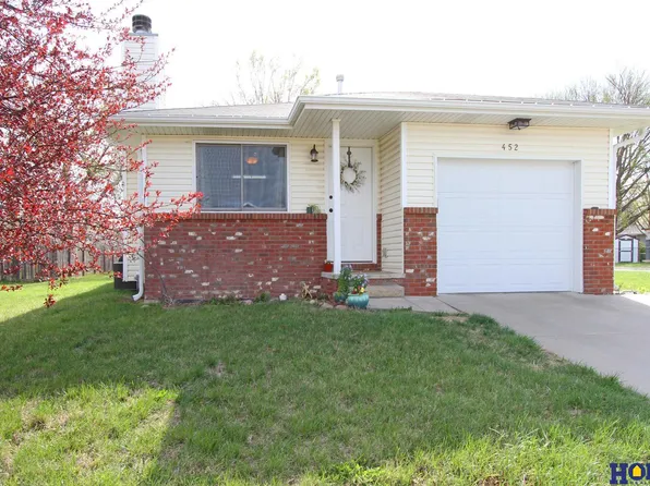452 11th St, Eagle, NE 68347
