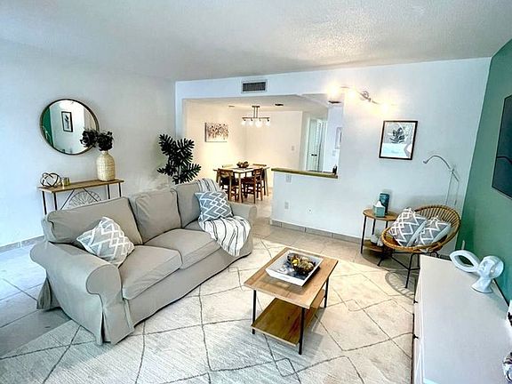 3rd image of 2345 NE 135th St #8649937