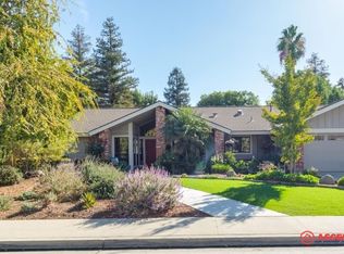 9809 Mesa Oak Dr, Bakersfield, CA 93311