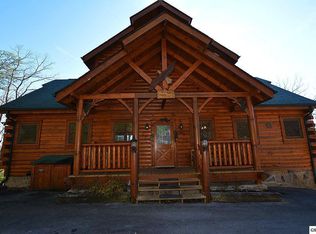 2749 Cats Paw Ln, Sevierville, TN 37862