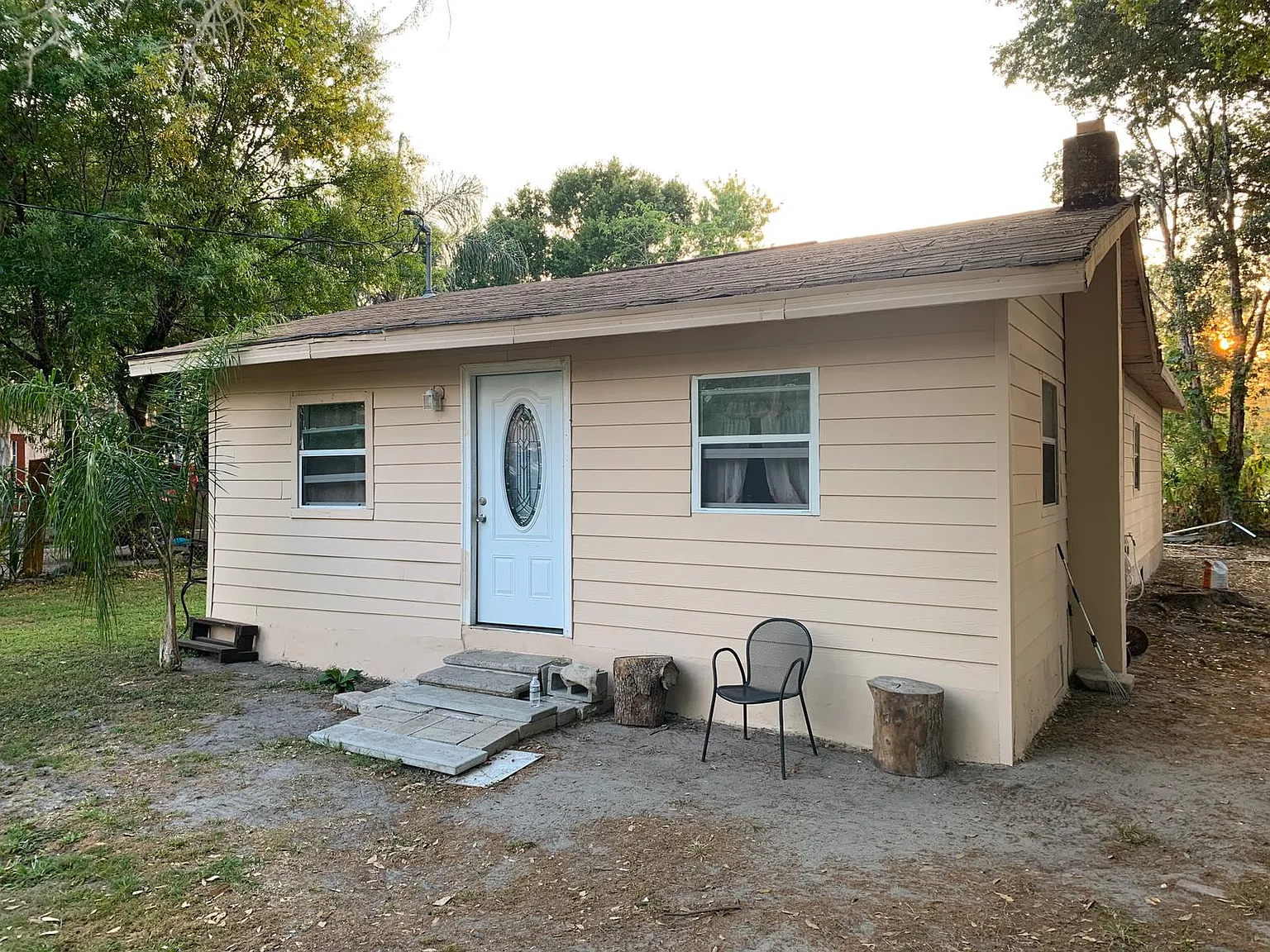 2 bed, 816 sqft, $1,000 — Photo 1
