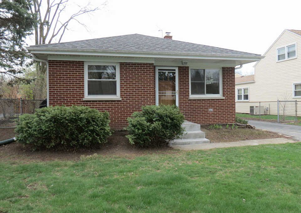 1st image of 27W119 Evelyn Ave