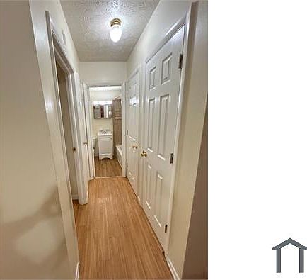 3rd image of 895 Clinton Springs Ave APT 4