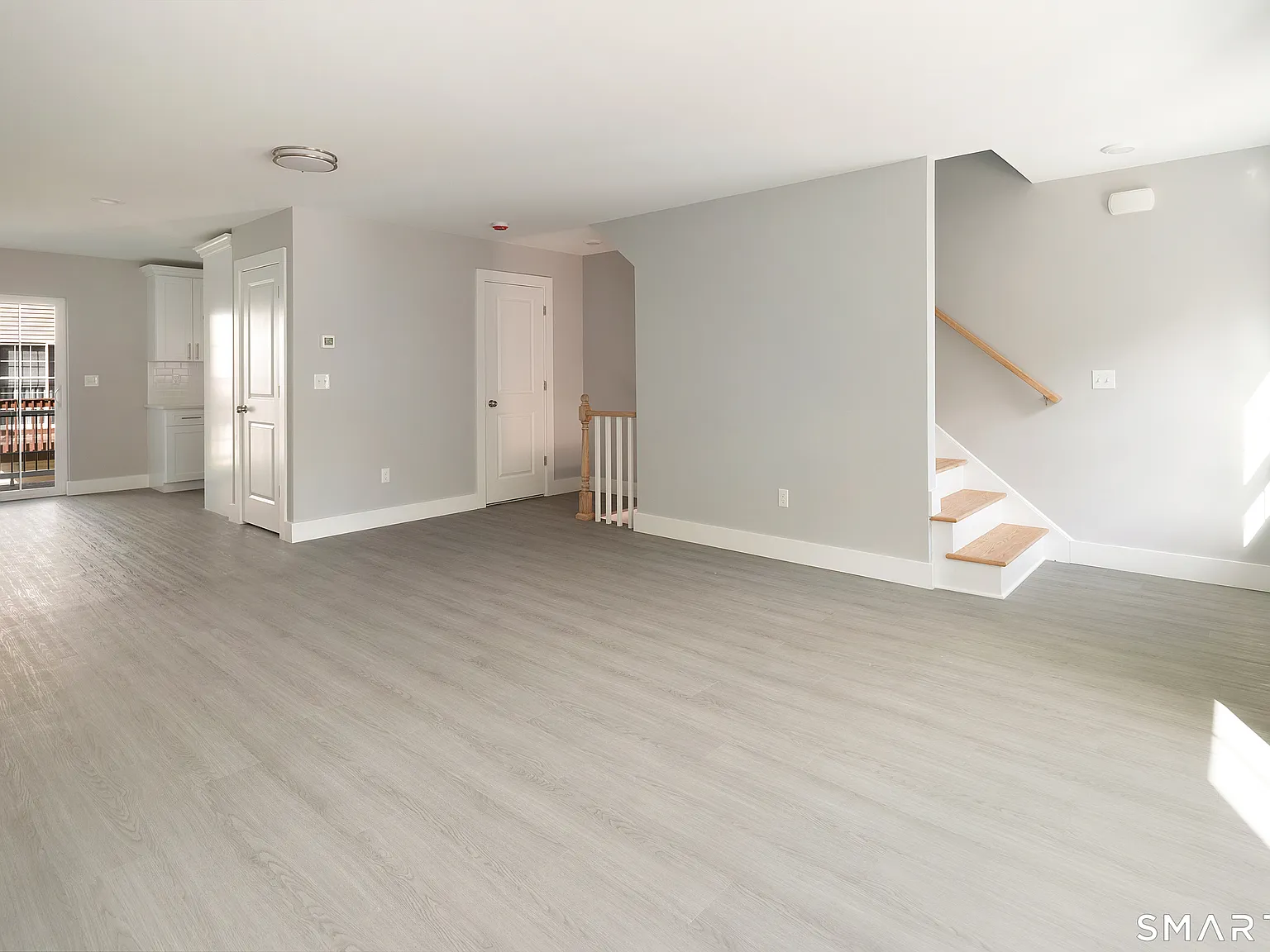 91 Taft Pointe — Photo 2