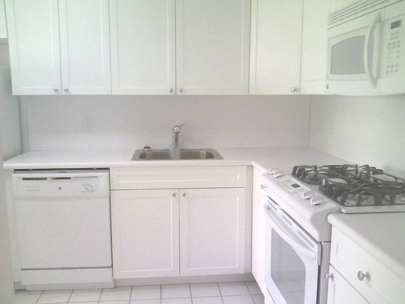 5th image of 2600 Netherland Ave APT 1602