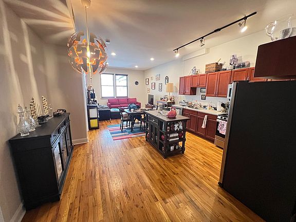 5th image of 353 Grove St #2AA