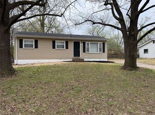 1418 Broadlawns Ln, Saint Louis, MO