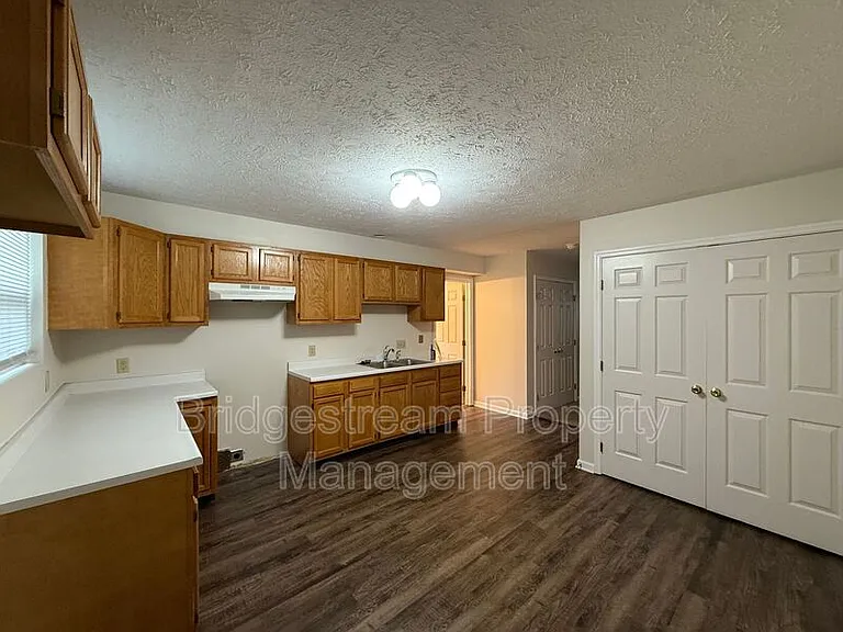 4500 Elliot Ave — Photo 2