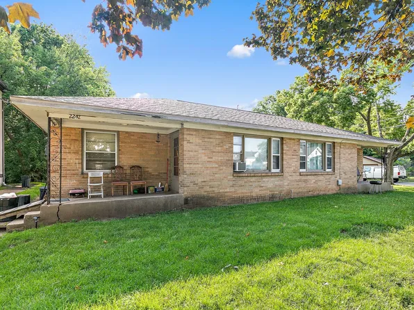 2242 7th St, Rockford, IL 61104