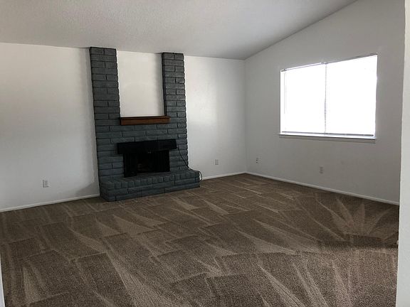 3rd image of 7912 Calle De Plata NE