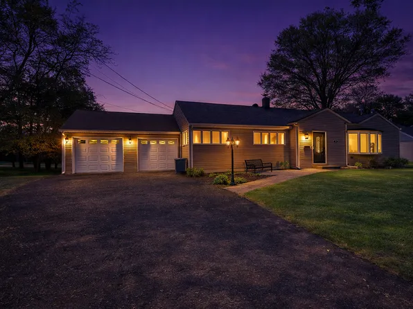 14 Pitcairn Ave, Ho Ho Kus, NJ 07423