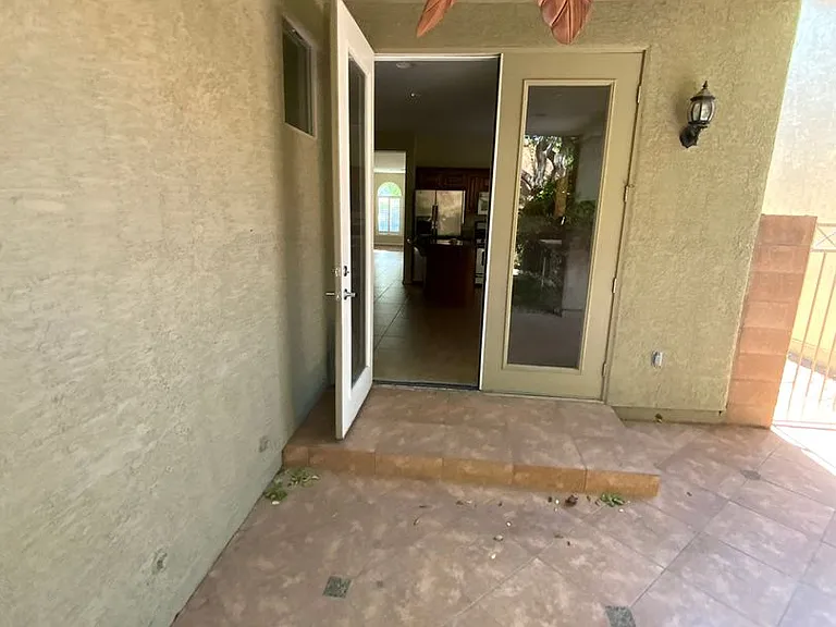 758 Rise Canyon Dr — Photo 2