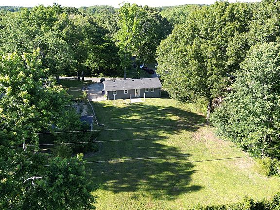 3rd image of 10135 W Oak Dr