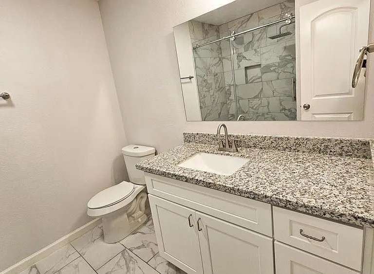 9327 Leader St — Photo 14