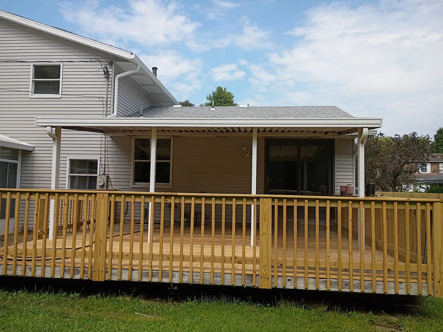 4 bed, 2.5 bath, 2450 sqft, $2,650 — Photo 2