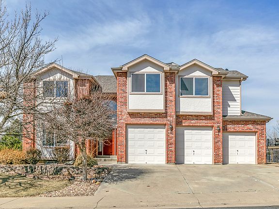 2nd image of 585 Saint Andrews Ln