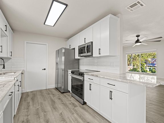5th image of 1900 SE Ancora Court