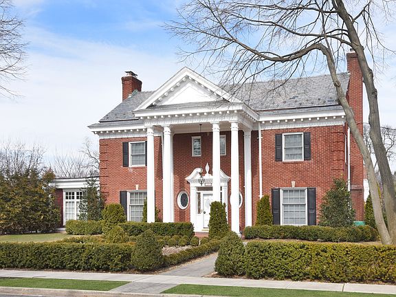 3rd image of 121 Fountain Ave
