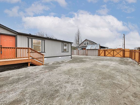 2nd image of 328 11th Ave N