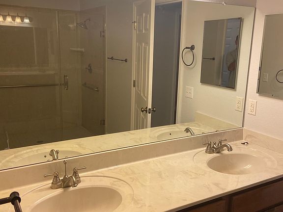 5th image of 3617 Midiron Dr
