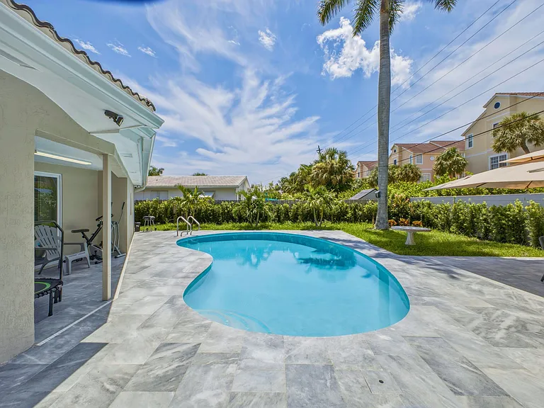 632 Las Palmas Park — Photo 46