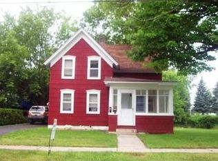 57 Anthony St, Alexandria Bay, NY 13607