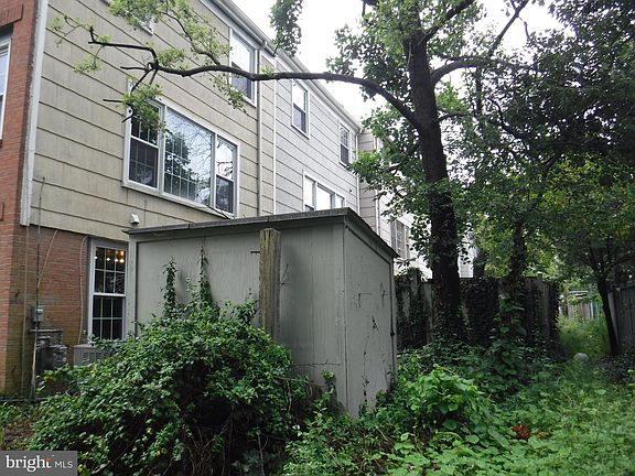 4th image of 8115 Pinelake Ct