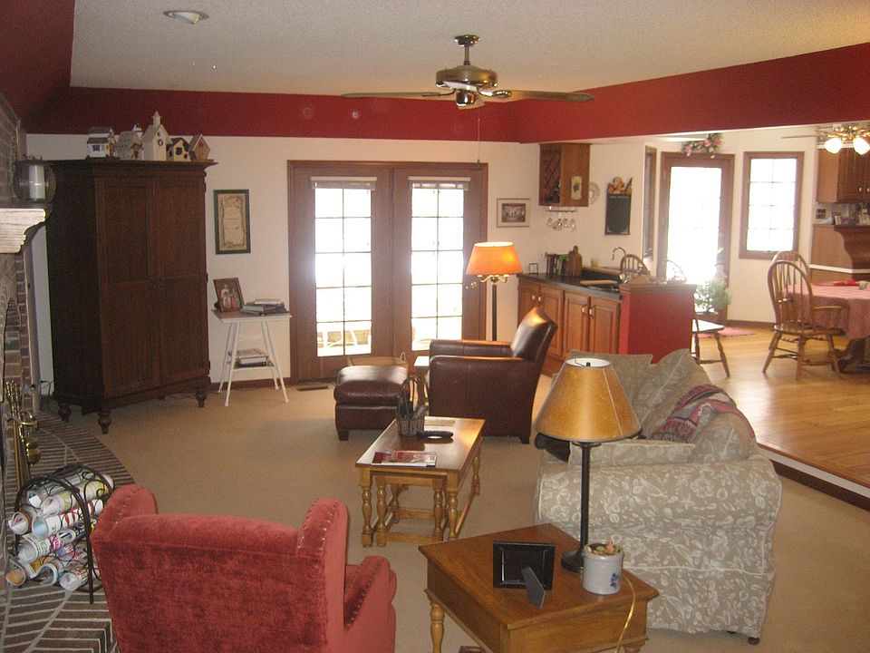 2nd image of 39 Cotswold Dr