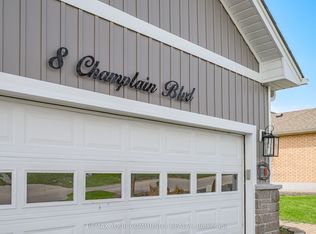 8 Champlain Blvd, Kawartha Lakes, ON K9V 0H9