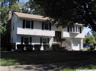 10 Phillips Mills Dr, Middletown, NJ 07748