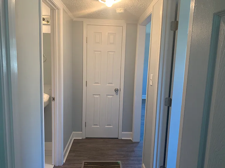 2056 Midway St — Photo 15