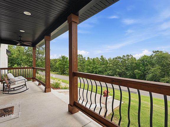 5th image of 27 Vilanco Estates Dr