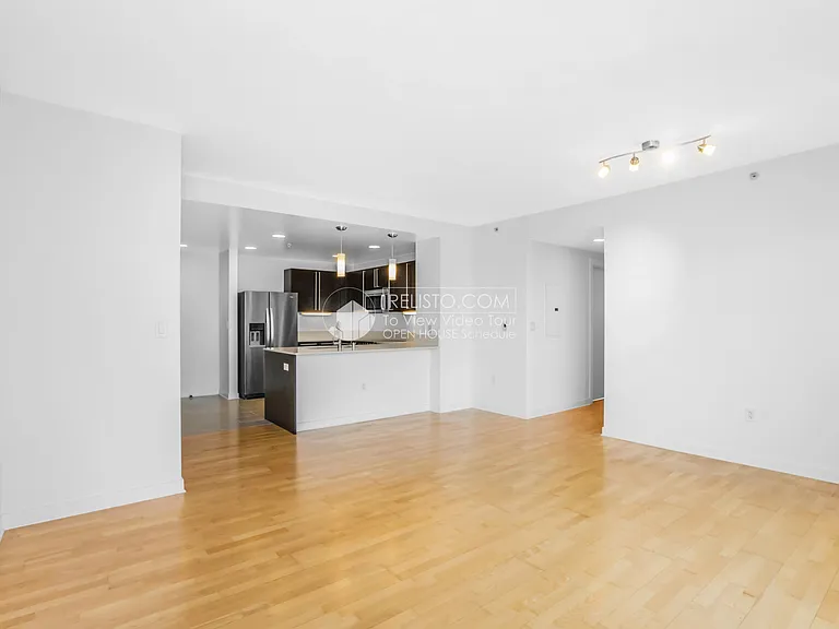 1160 Mission St #1214 — Photo 3
