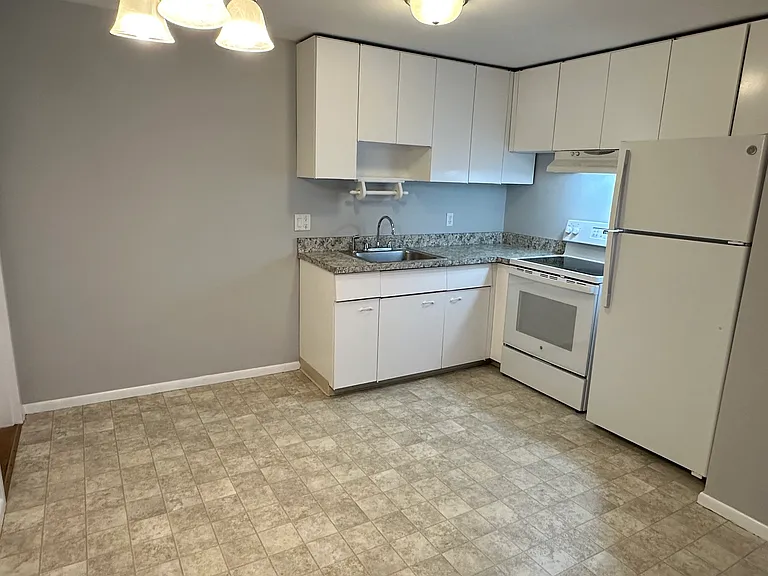 43 Kilby St #10 — Photo 2