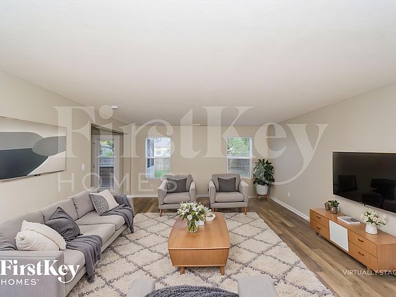 4th image of 15490 Farmland Ct