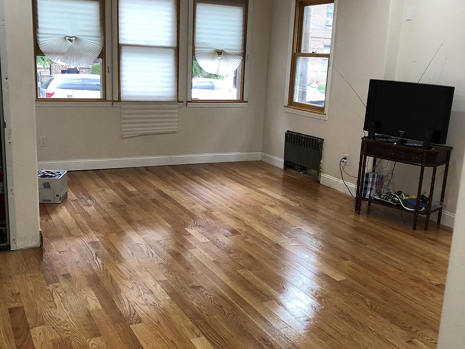 1st image of 1650 E 19th St