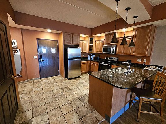 5th image of 2411 River Road #2529