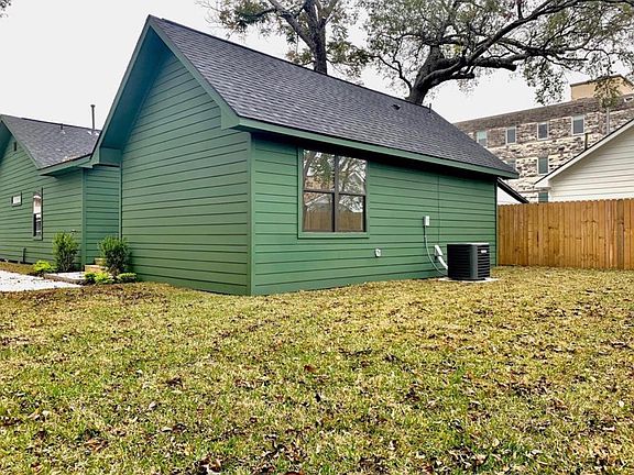 5th image of 4603 Farmer St