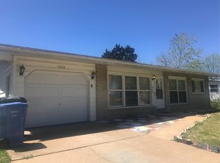 1860 Flicker Dr, Florissant, MO