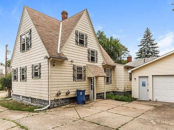 2nd image of 207 W 35th St