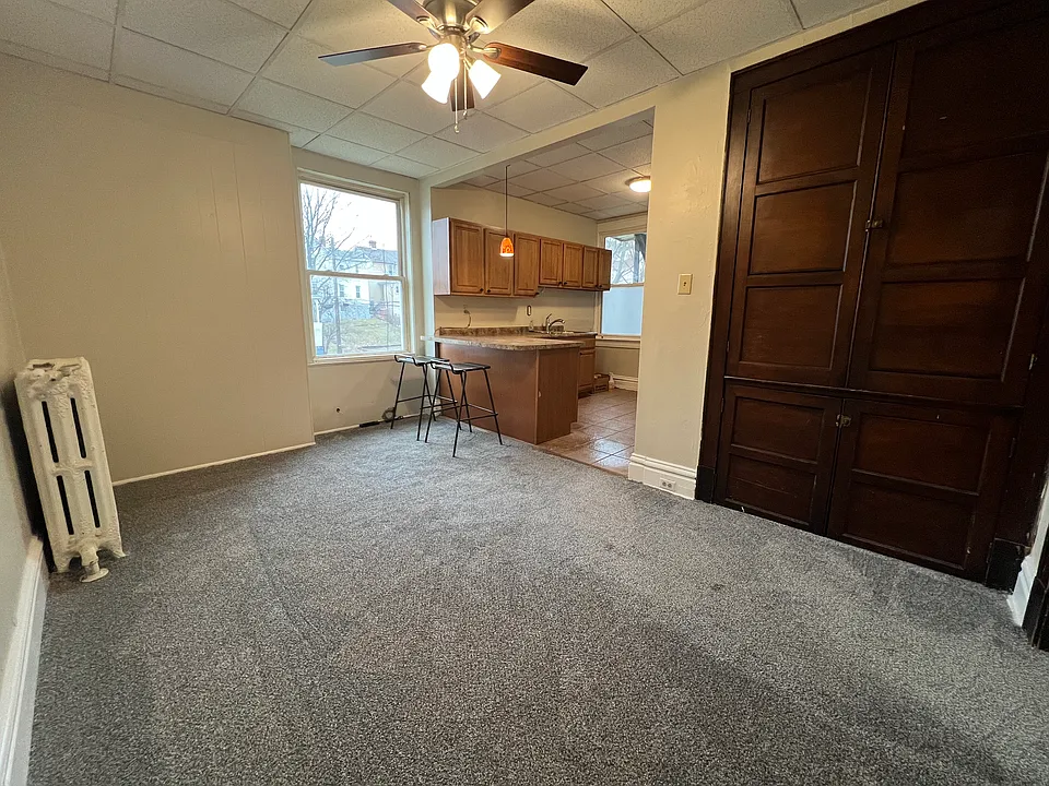 2702 Center St #1