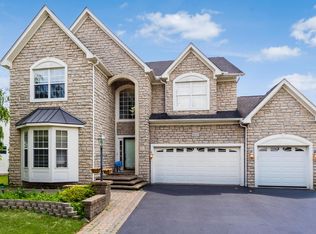 6633 Wisteria Cir, Dublin, OH